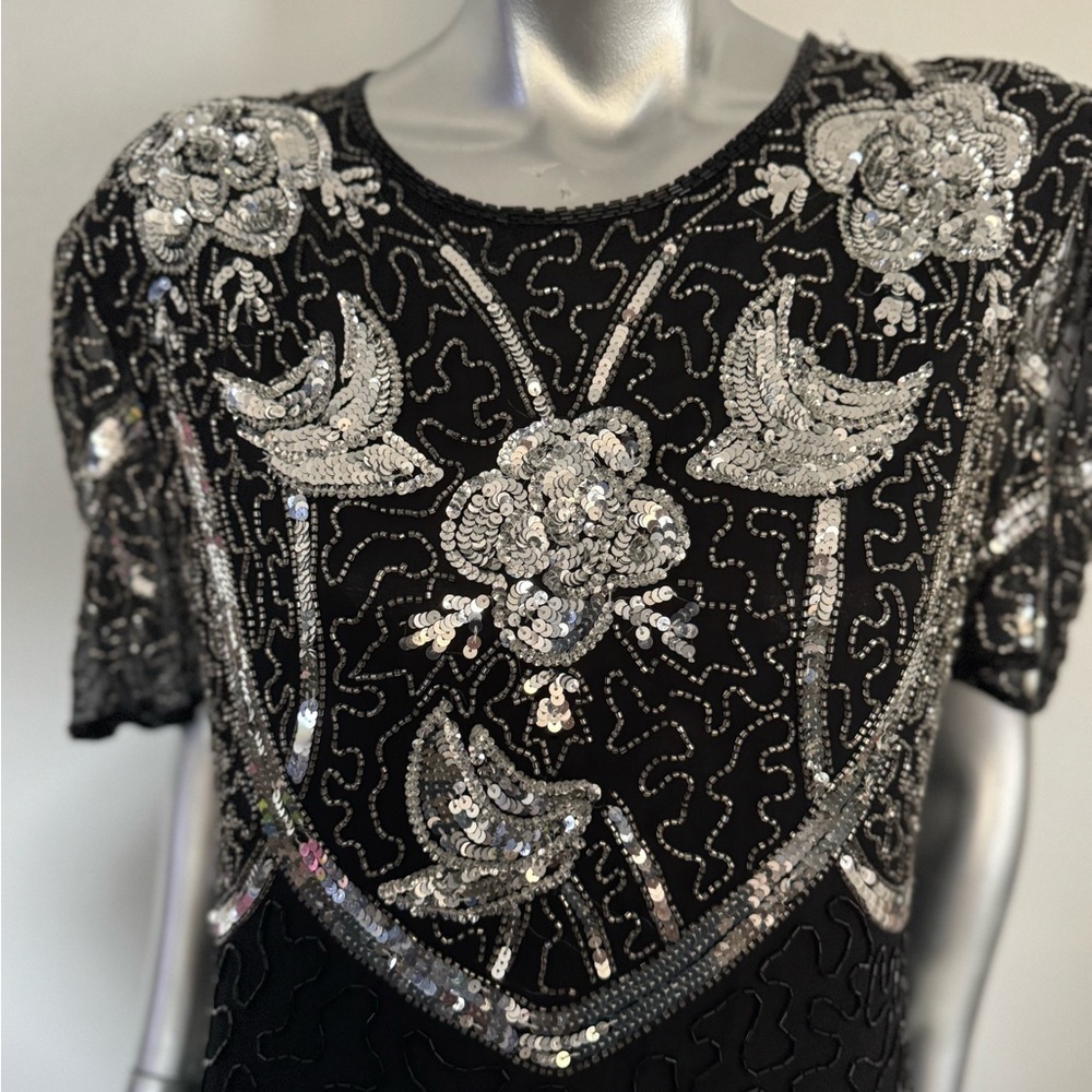 Elegant Beaded Dress - Picture 4 of 7